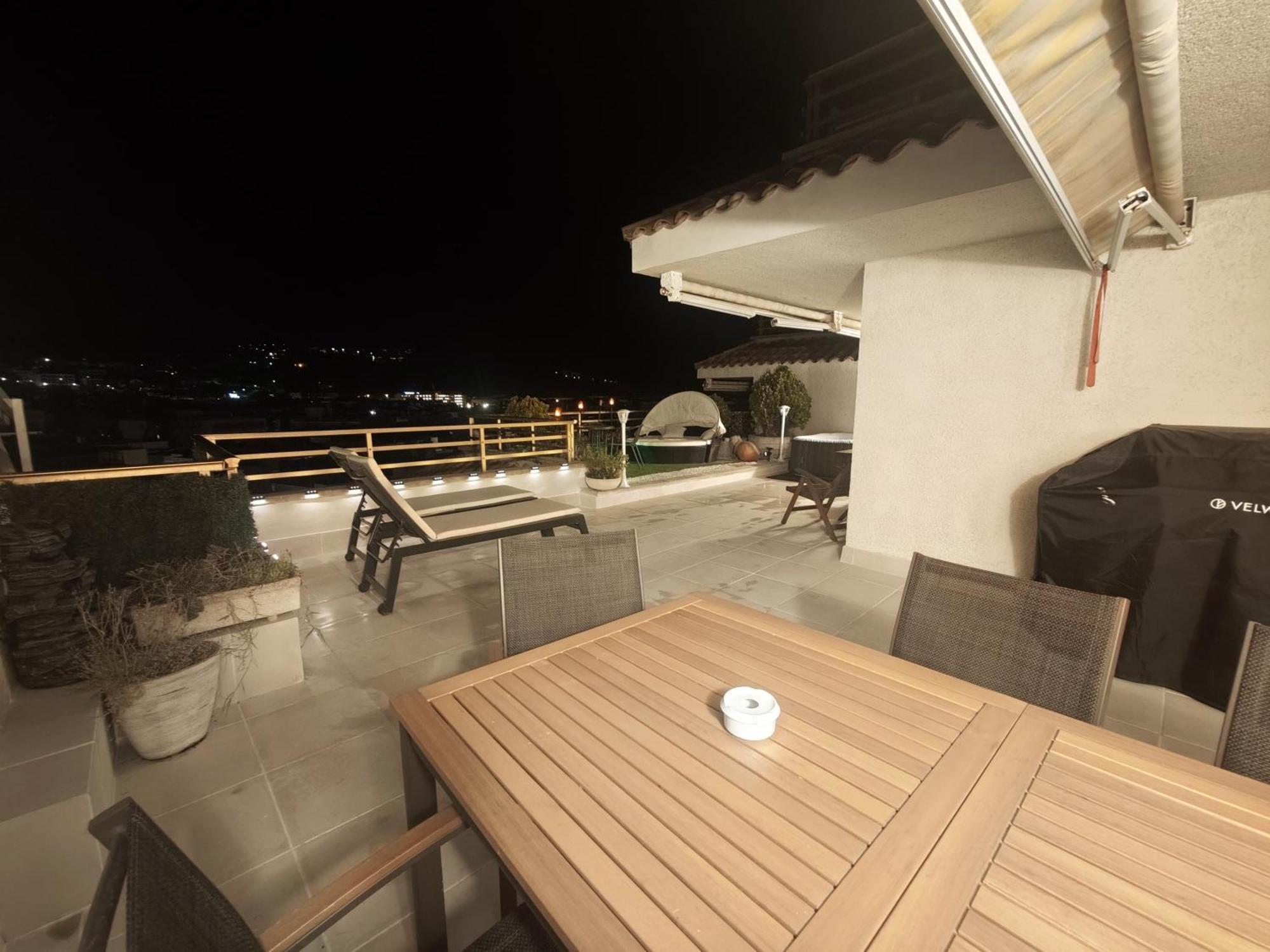Apartment Luna Tossa De Mar With Jacuzzi, 5Mins Walking To The Beach, Sea And Castle View Big Terrace Exterior foto